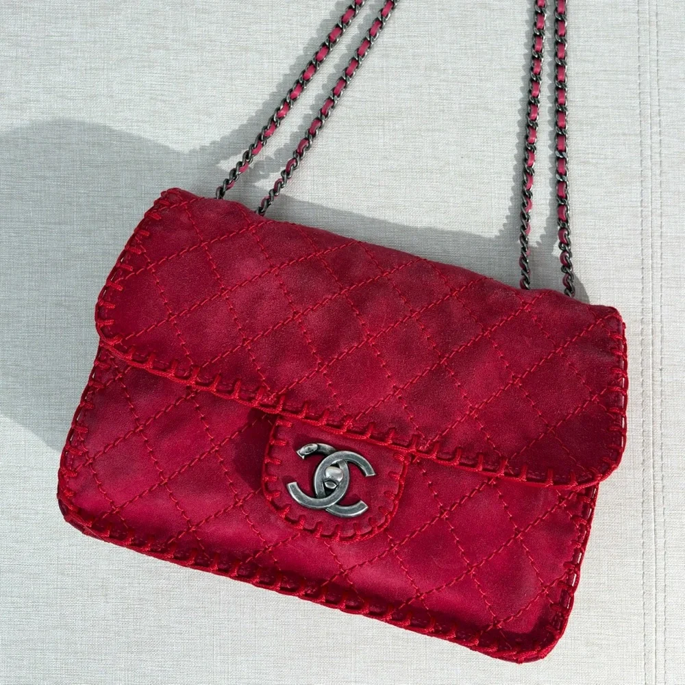 CHANEL Red Suede Whipstitched Classic Flap Medium SHW - Picture 6 of 17